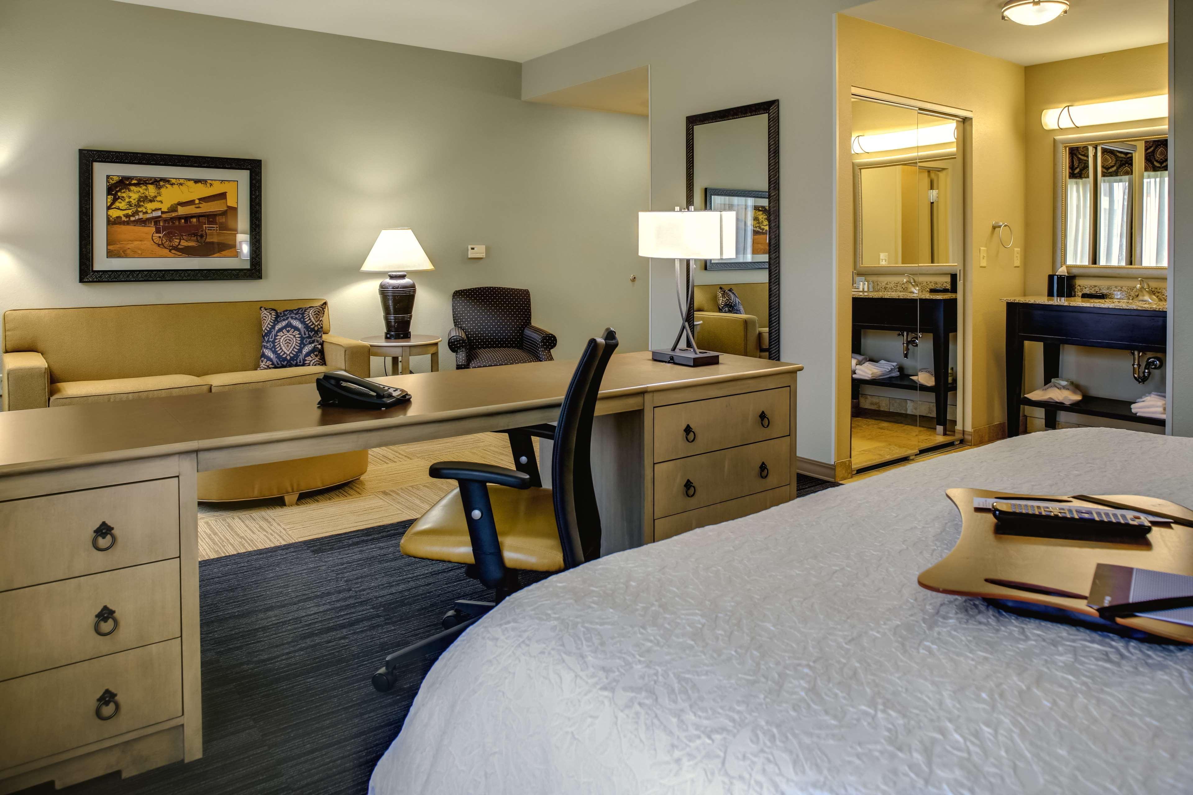Hampton Inn & Suites Dodge City Boot Hill Casino Eksteriør billede
